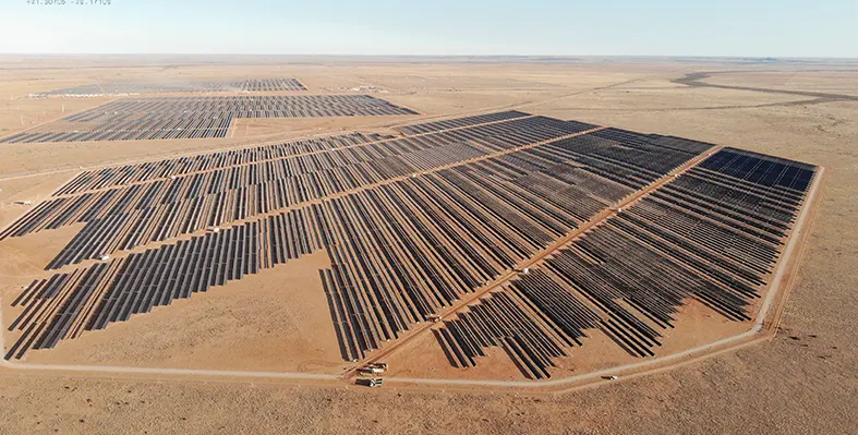 Scatec’s Kenhardt hybrid solar and battery project in South Africa recognised among top six global energy initiatives. (Image source: Scatec) Solar_panels_across_the_land