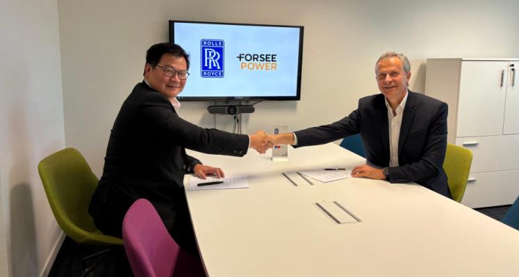 Company_representatives_shaking_hands