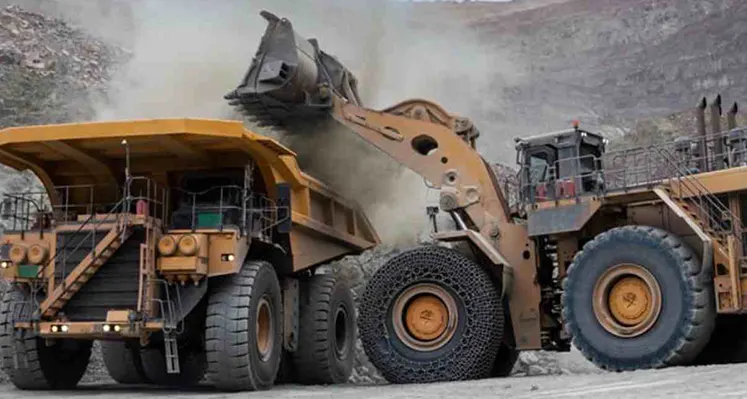 Mining_trucks