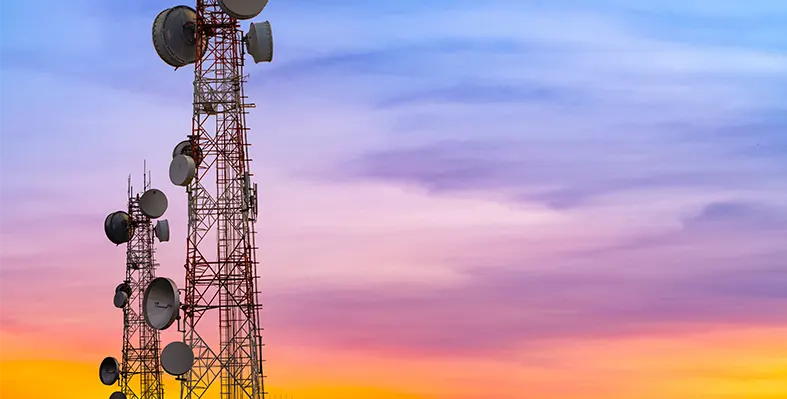 Two_telecom_tower 