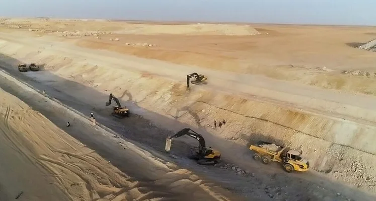 Volvo CE machines at work on the Toshka project in the Egyptian desert.