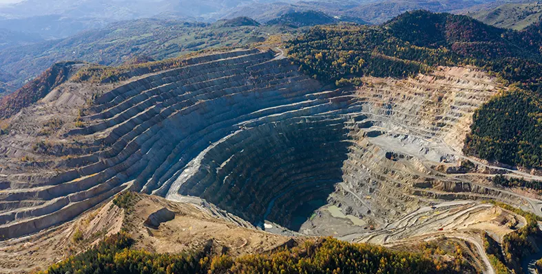 Open_pi_copper_mine 
