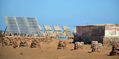 solar_panels_dusty_environment_Africa