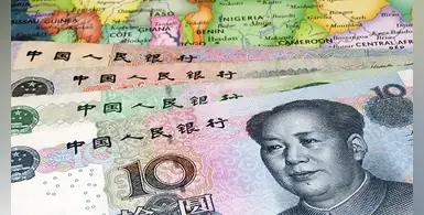 Chinese-yuan-banknotes-Africa-map