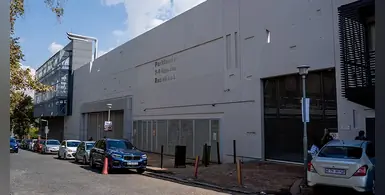 OADC-Parklands-data-centre-white-building-exterior