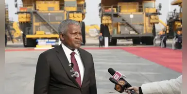 Aliko_Dangote_XCMG_machinery