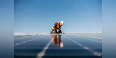 Man_on_solar_system