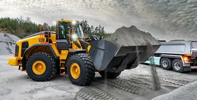 Volvo's_L220_trucks