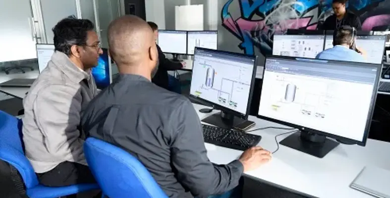 Siemens Energy staff conducting training. 