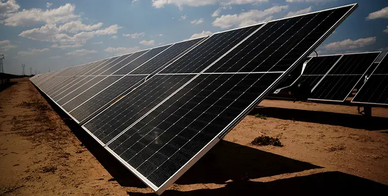 Angola_Luena_solar_panels