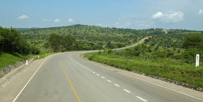 rural_road_Uganda