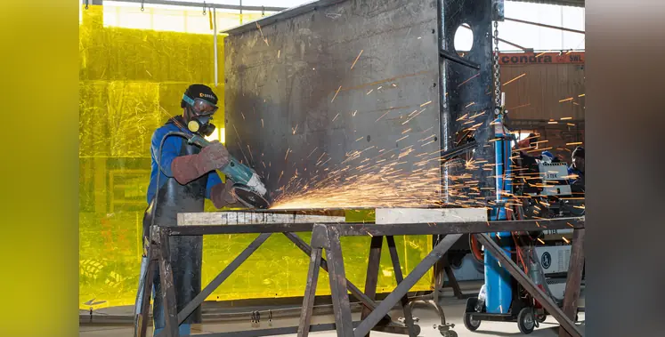 factory-worker-steel-girder-Condra-cranes-South-Africa