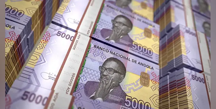 Angola_Kwanza_money_banknotes