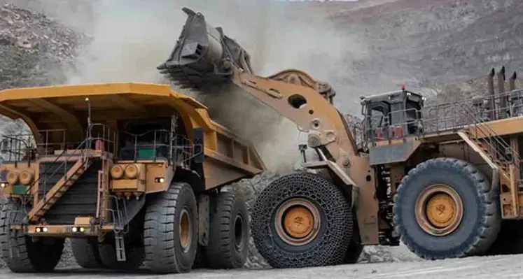 Mining_trucks