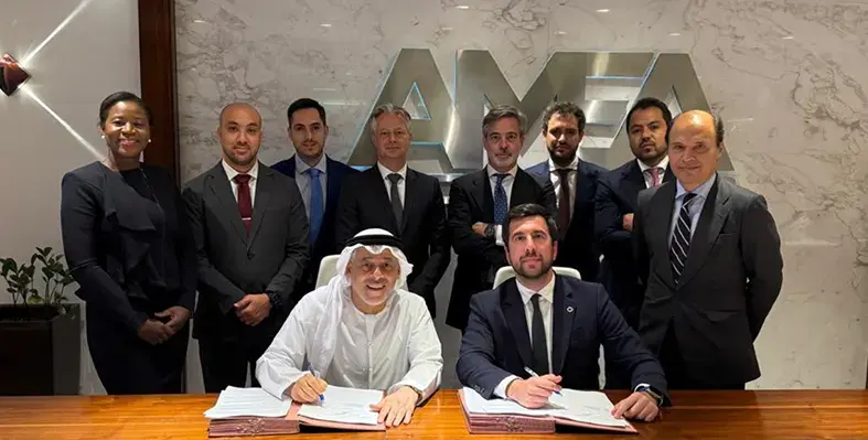 Cox_and_AMEA_Power's_signing_agreement