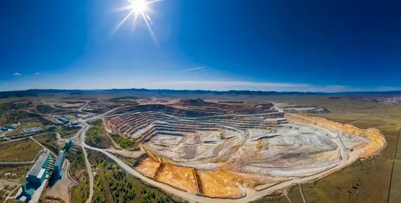 Aggreko is looking to find companies that it can add value to in order to deliver more benefit for its customers. (Image source: Aggreko) An overhead shot of a vast mining quarry.