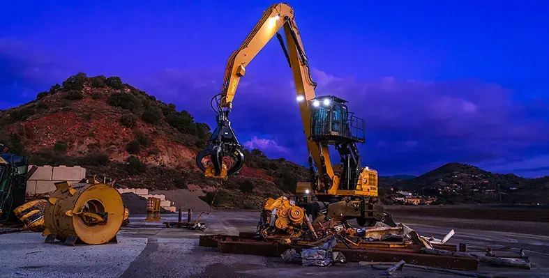 Hybrid microgrid with telecom tower