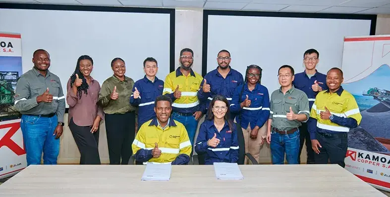 Kamoa_Copper_and_CrossBoundries'_executives_in_a_room