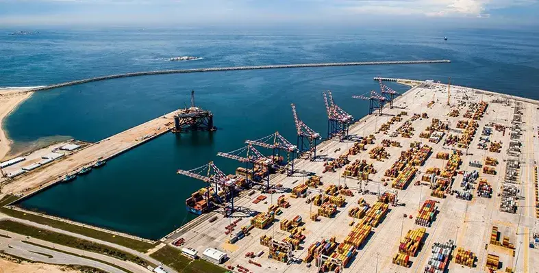 Port_of_Ngqura_in_South_Africa