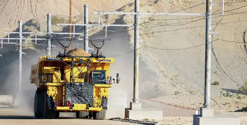 Komatsu's_autonomous_Trolly