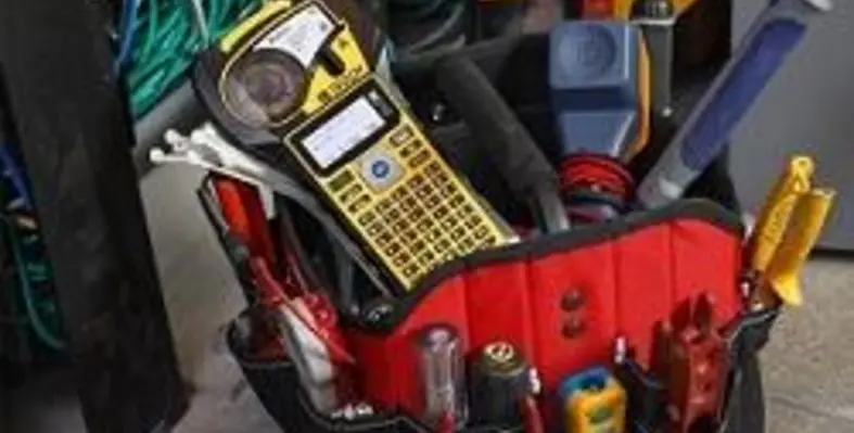 The Brady M210 allows for the customer to easily review the printer and label cartridge status on-screen. (Image source: Brady) M210 tool 1