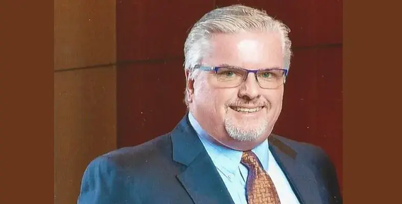 Headshot_image_of_Thomas_McCarthy