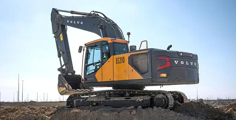 Volvo's EC210