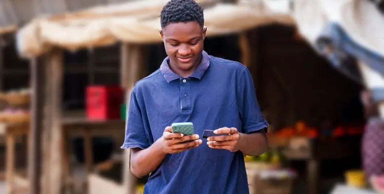 man_with_mobile_phone