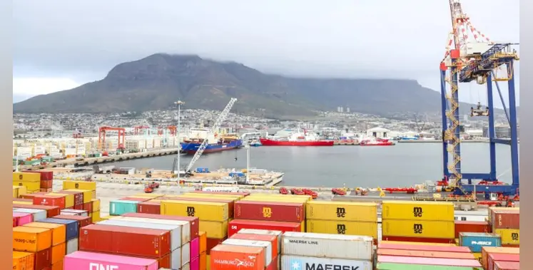 Port's_intermodel_connect